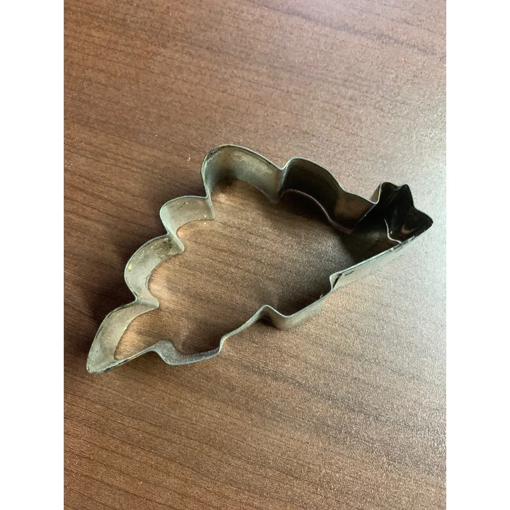 Vintage Dinosaur Metal Cookie Cutter Set Silver 6 Piece Prehistoric Shapes